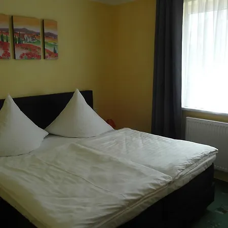 Waterkant _ Ca_ 300 M Zum St *